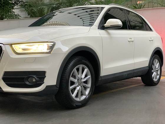 AUDI Q3 2.0 TFSI AMBIENTE QUATTRO 4P GASOLINA S TRONIC
